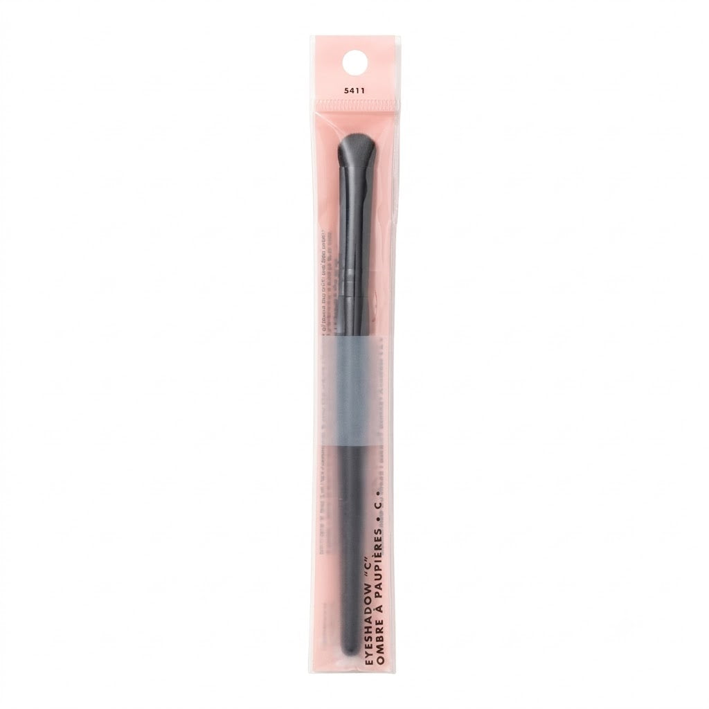 Eyeshadow "C" Brush, Curved Eyeshadow Brush For Blending & Diffusing, Helps Create The Perfect Smoky Eye, Vegan & Cruelty-Free